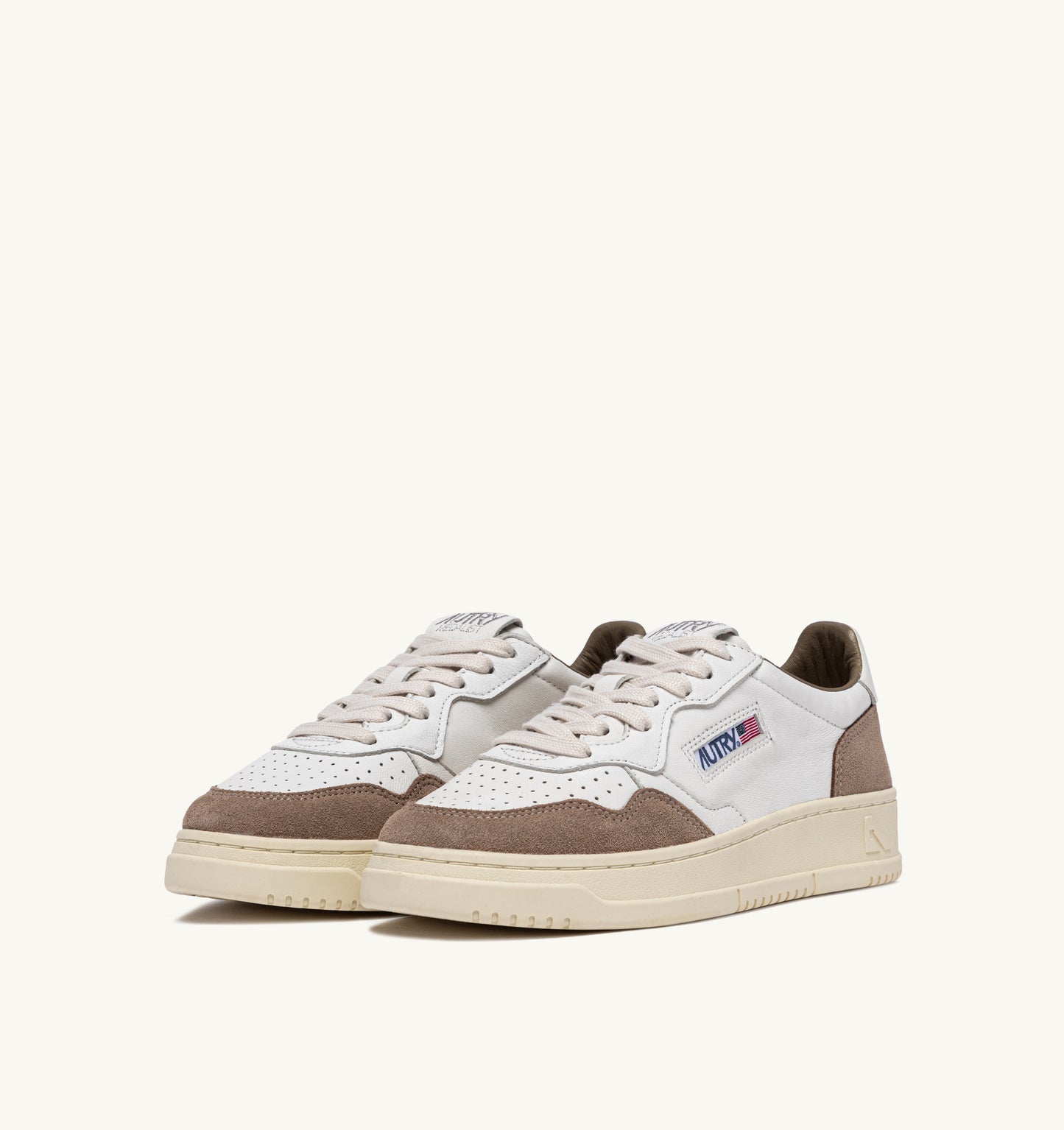SNEAKERS DONNA AUTRY MEDALIST LOW IN PELLE SCAMOSCIATA TABACCO E PELLE BIANCA