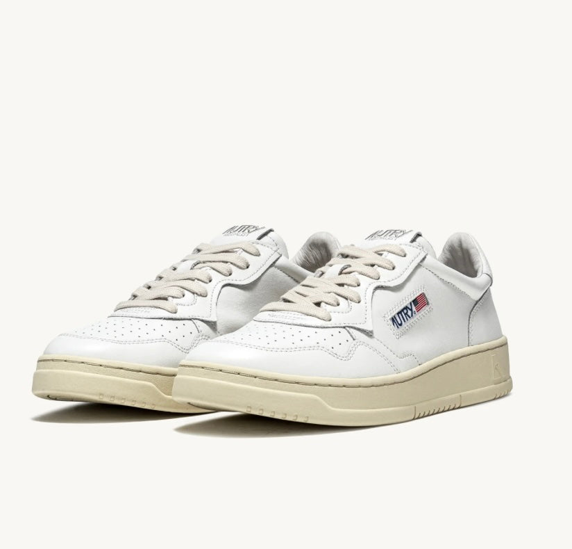 AUTRY SNEAKERS DONNA MEDALIST LOW IN PELLE BIANCA