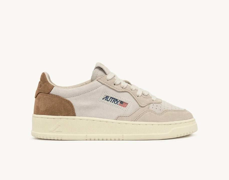 AUTRY SNEAKERS DONNA MEDALIST LOW IN SUEDE GRIGIO SAND E CIGAR